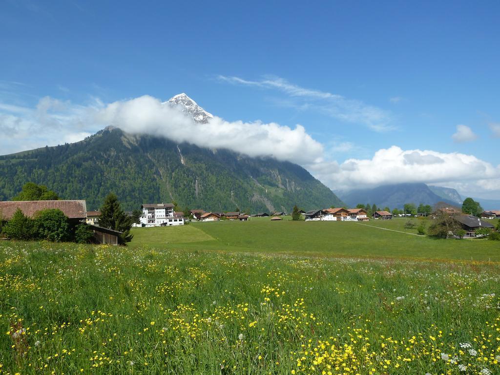 Hotel Restaurant Sunnmatt Aeschi Bei Spiez Exteriör bild