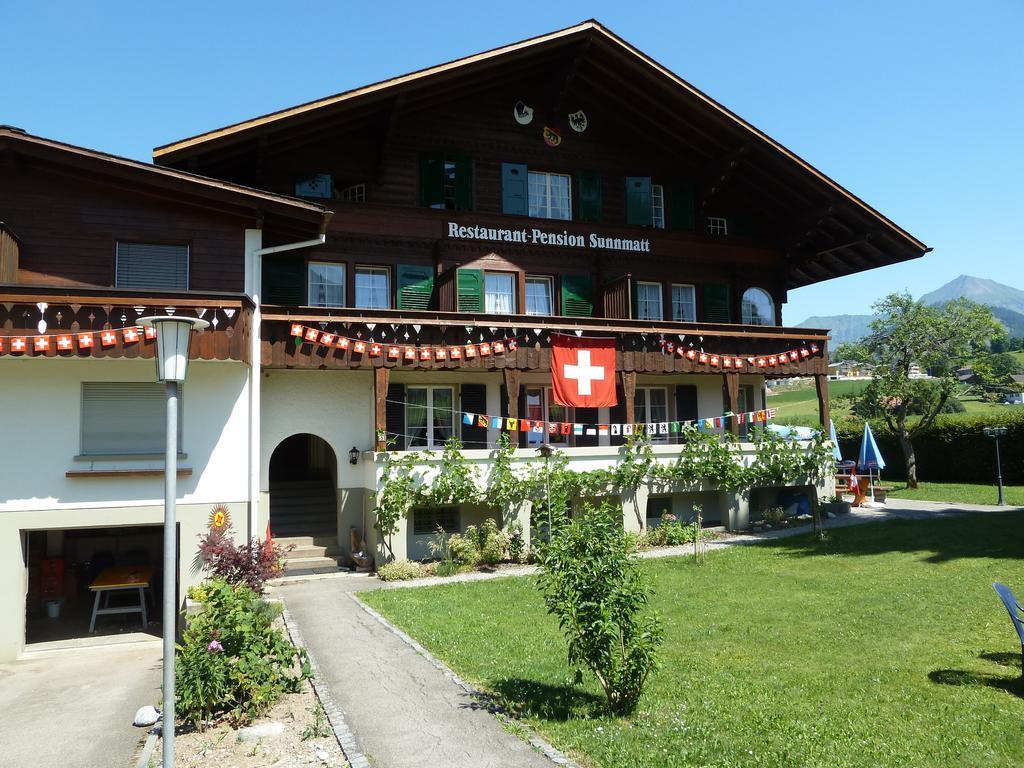 Hotel Restaurant Sunnmatt Aeschi Bei Spiez Exteriör bild
